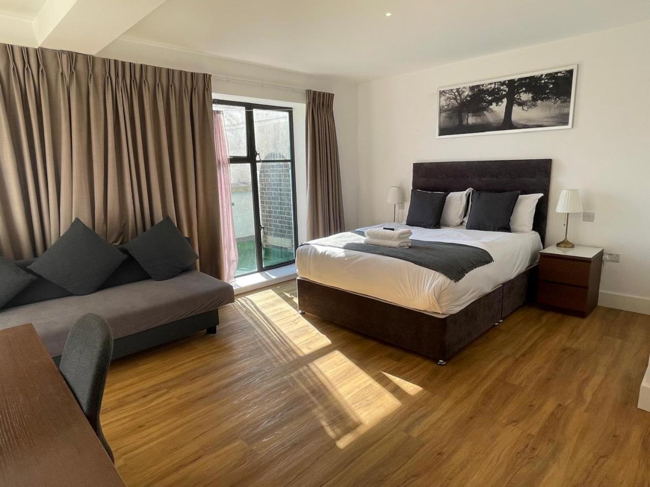 Equitable Hotel Лондон Екстериор снимка
